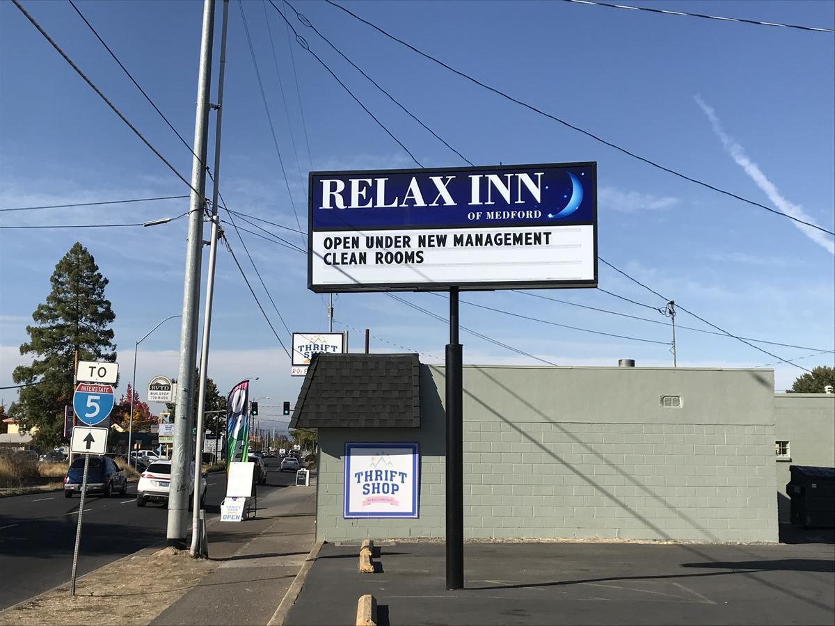 Relax Inn Of Medford Esterno foto